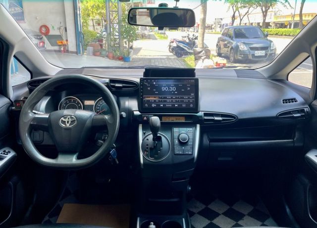 經典7人座/原鈑件/倒車顯影/抬頭顯示器/胎壓偵測/定速  第10張相片