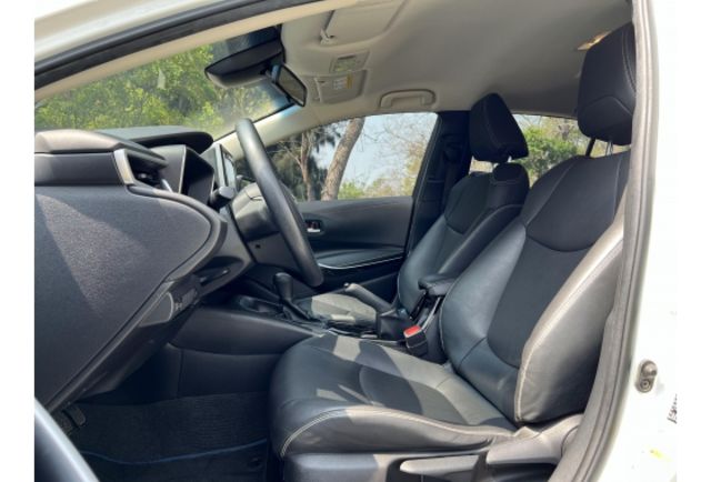 19年ALTIS HYBRID 尊爵版 安全輔助配備滿 里程7萬 省油達人  第5張相片