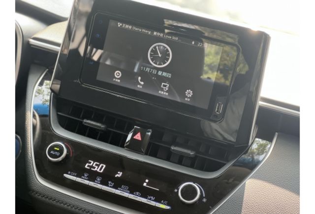 19年ALTIS HYBRID 尊爵版 安全輔助配備滿 里程7萬 省油達人  第13張相片