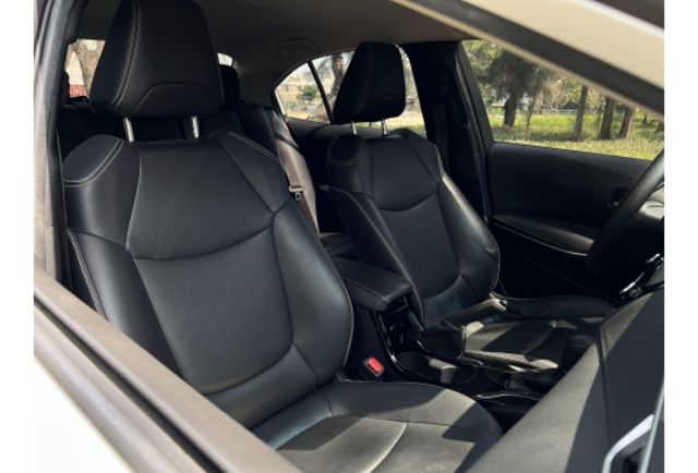 19年ALTIS HYBRID 尊爵版 安全輔助配備滿 里程7萬 省油達人  第16張相片