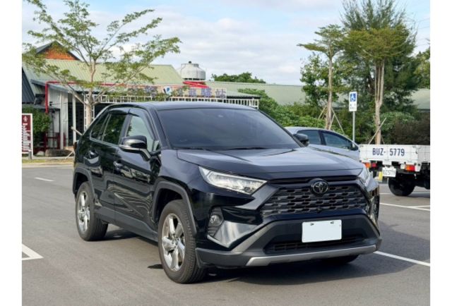 省油耐用 × 高人氣休旅車 2019年出廠，僅跑 6萬公里，車況極佳 原版件  第1張相片