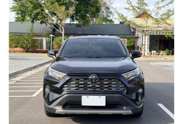 省油耐用 × 高人氣休旅車 2019年出廠，僅跑 6萬公里，車況極佳 原版件  第11張相片