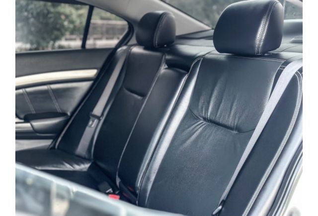 享譽車業．Modulo空力套件 頂級款 前車主顧得很漂亮 可全額貸款  第8張相片
