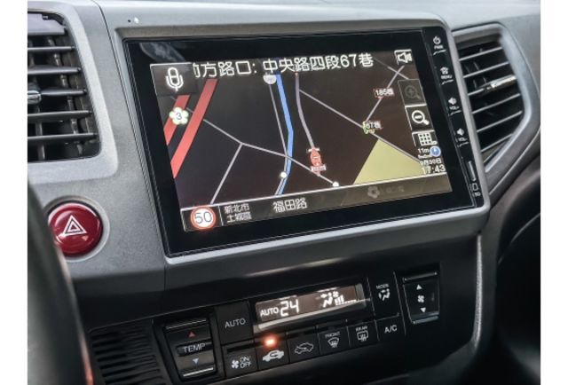 享譽車業．Modulo空力套件 頂級款 前車主顧得很漂亮 可全額貸款  第12張相片
