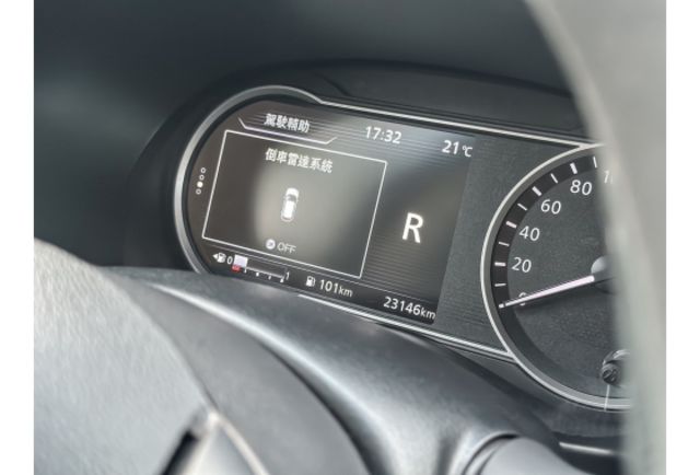 享譽車業．只跑兩萬公里 盲點偵測 車道偏離警示 車道變換輔助 配備齊全 高CP值  第10張相片