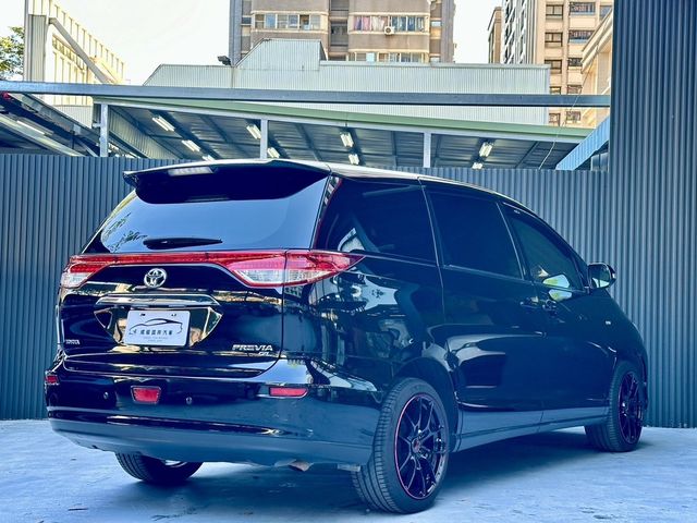 TOYOTA豐田 PREVIA  第2張相片