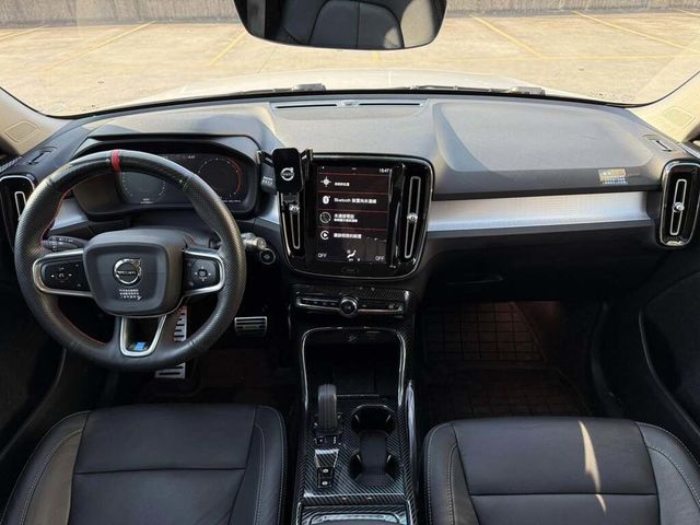 VOLVO富豪 XC40  第4張相片
