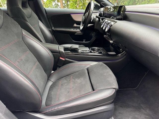 M-BENZ賓士 CLA250  第11張相片