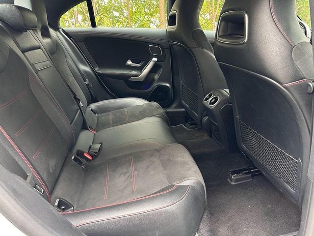 M-BENZ賓士 CLA250  第13張相片