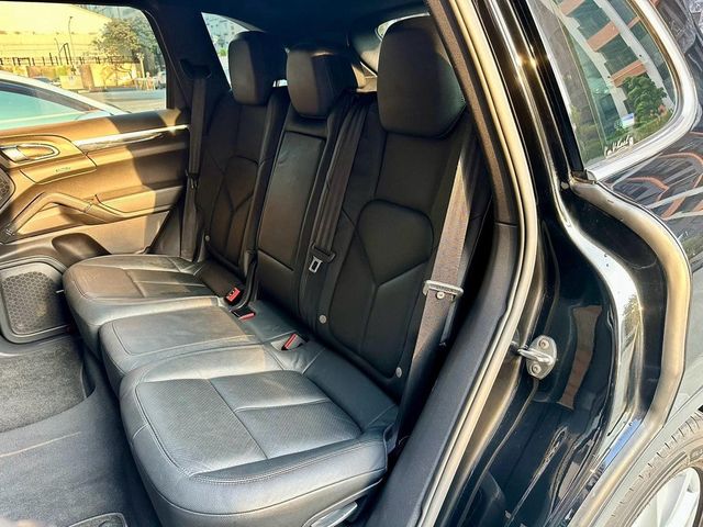 PORSCHE保時捷 CAYENNE  第14張相片