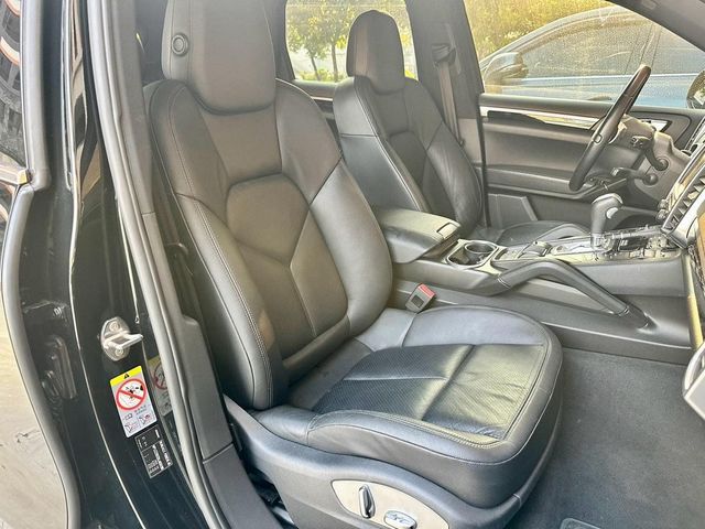 PORSCHE保時捷 CAYENNE  第16張相片