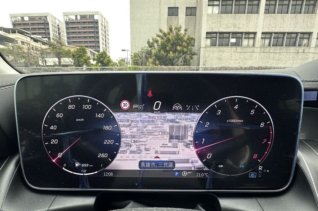 M-BENZ賓士 GLC200  第8張相片