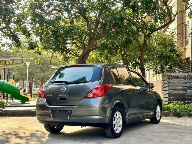 NISSAN日產 TIIDA  第2張相片