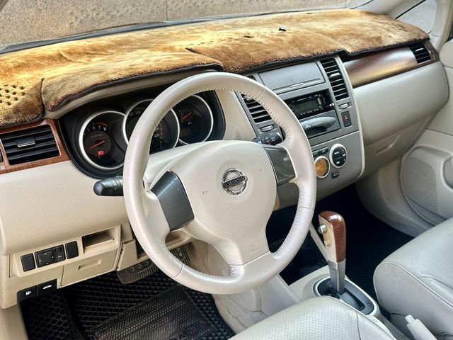 NISSAN日產 TIIDA  第5張相片