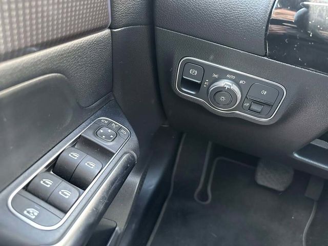 M-BENZ賓士 GLA180  第11張相片