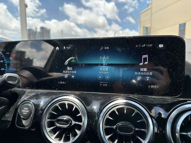 M-BENZ賓士 GLA180  第12張相片