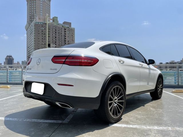 M-BENZ賓士 GLC300 AMG COUPE  第3張相片