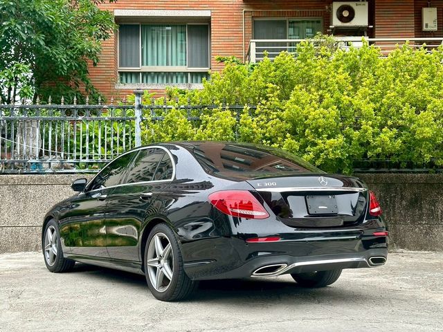 M-BENZ賓士 E300  第2張相片