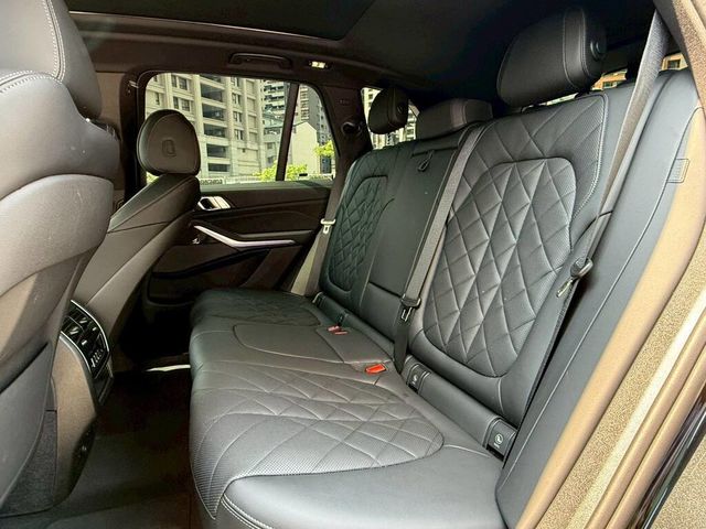 BMW寶馬 X5 XRDIVE40I  第11張相片