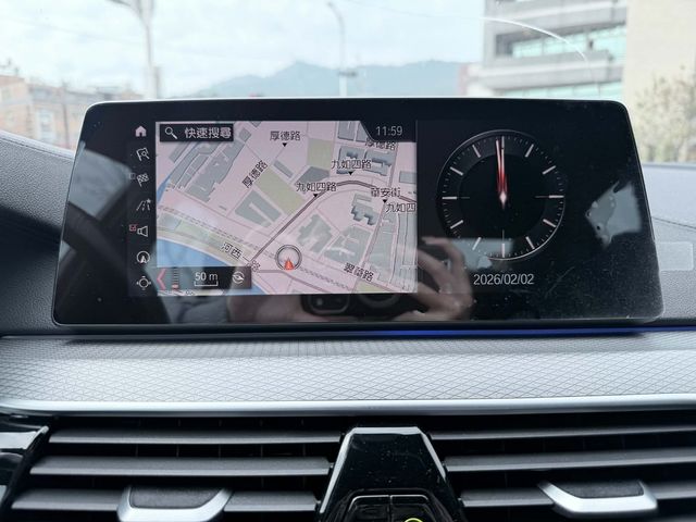 BMW寶馬 520I  第7張相片