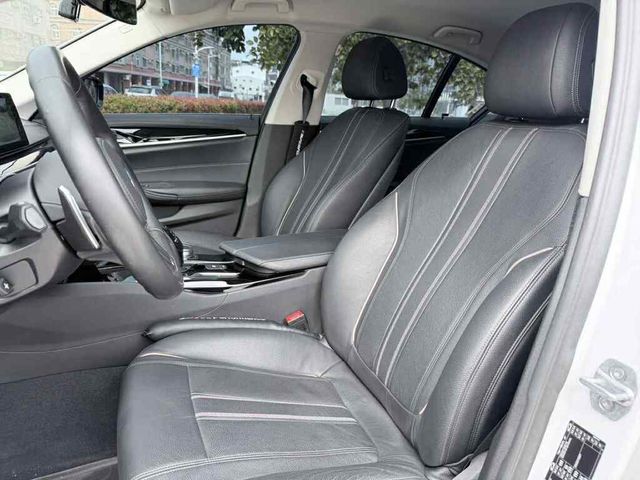 BMW寶馬 520D  第10張相片