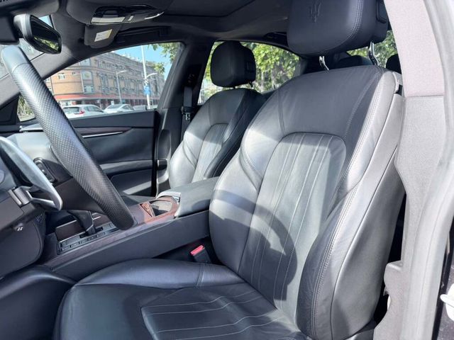 MASERATI瑪莎拉蒂 GHIBLI SQ4  第8張相片