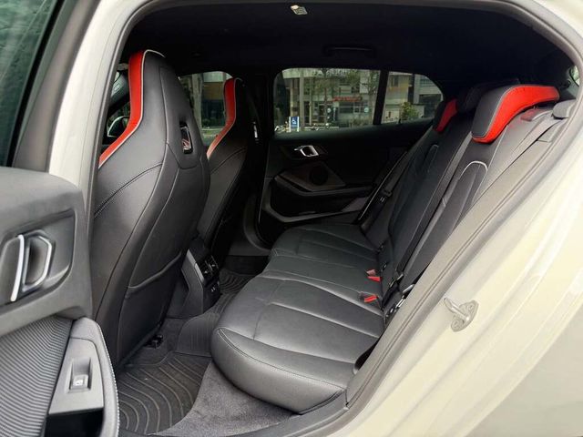 BMW寶馬 118I  第7張相片