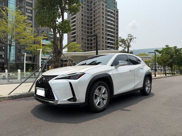 LEXUS凌志 UX250H  第3張相片