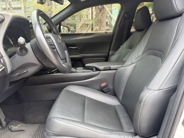LEXUS凌志 UX250H  第7張相片