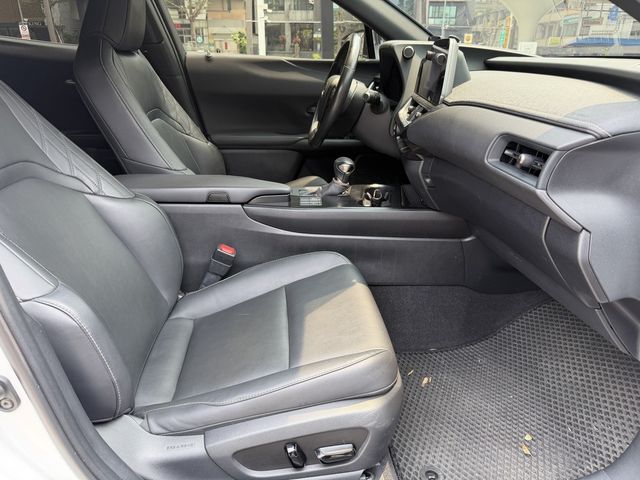 LEXUS凌志 UX250H  第9張相片