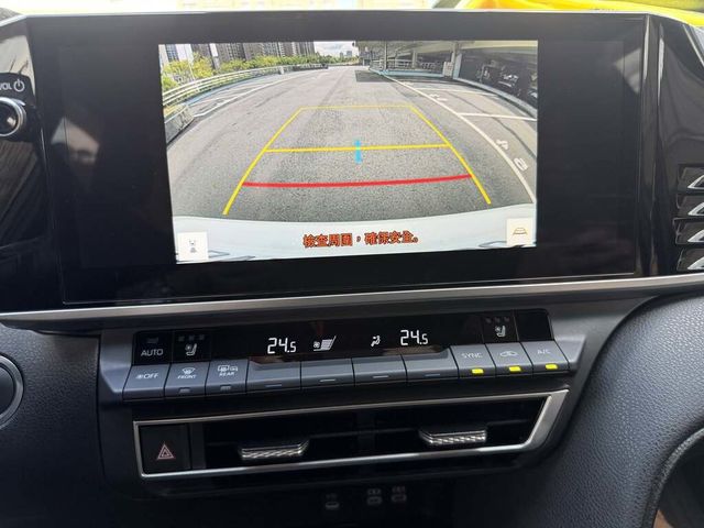 TOYOTA豐田 CAMRY  第9張相片