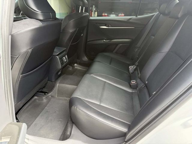 TOYOTA豐田 CAMRY  第13張相片