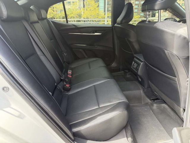 TOYOTA豐田 CAMRY  第14張相片
