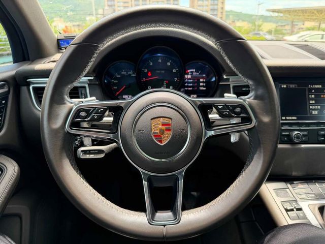 PORSCHE保時捷 MACAN  第14張相片