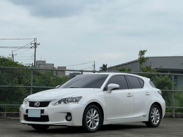LEXUS凌志 CT200H  第1張相片