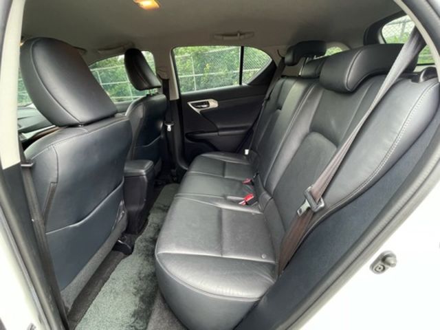 LEXUS凌志 CT200H  第14張相片