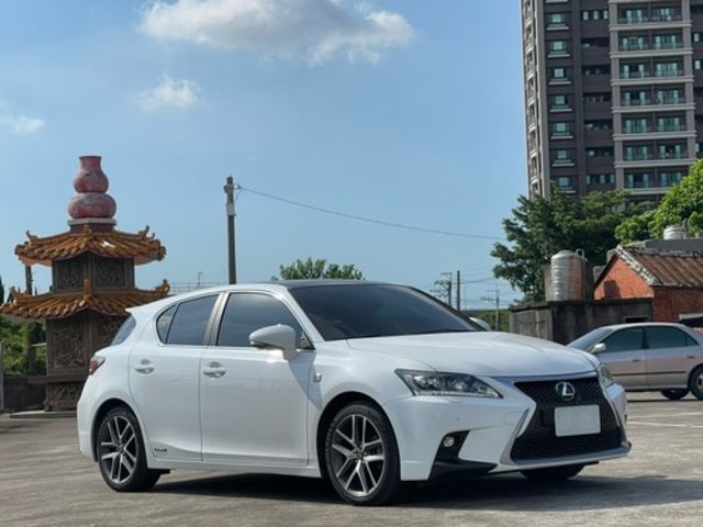 LEXUS凌志 CT200H  第3張相片