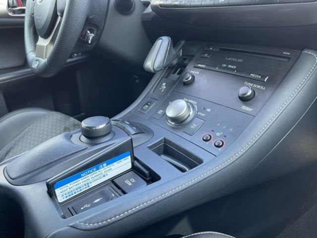 LEXUS凌志 CT200H  第13張相片
