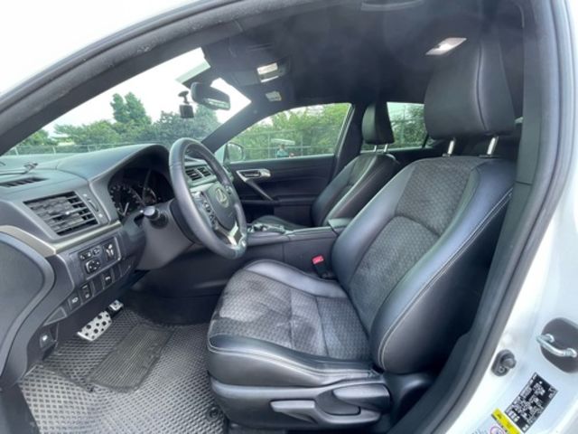 LEXUS凌志 CT200H  第14張相片