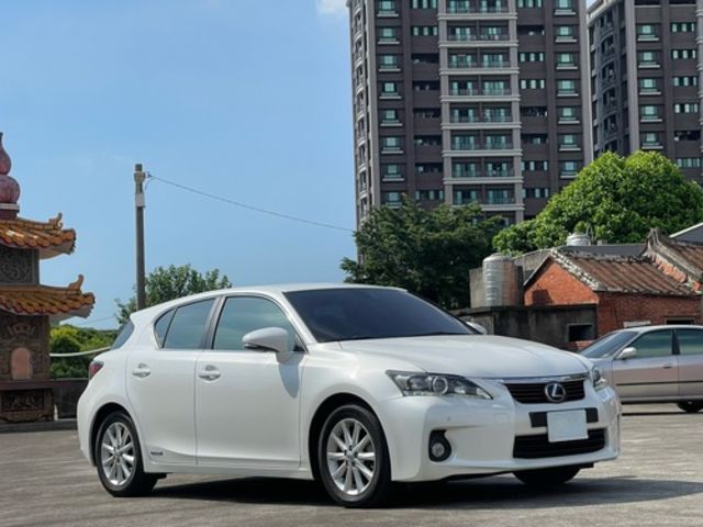 LEXUS凌志 CT200H  第3張相片