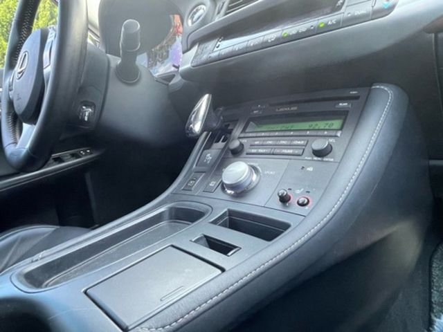LEXUS凌志 CT200H  第12張相片