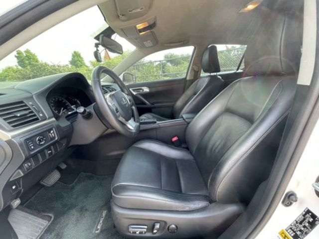 LEXUS凌志 CT200H  第13張相片