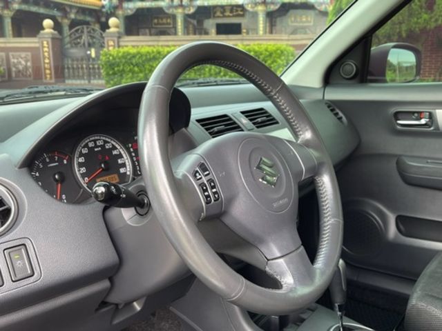 SUZUKI鈴木 SWIFT  第6張相片