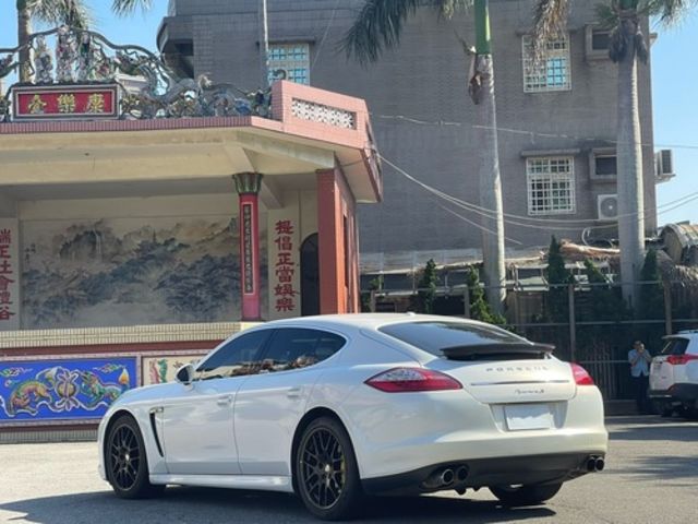 PORSCHE保時捷 PANAMERA  第4張相片