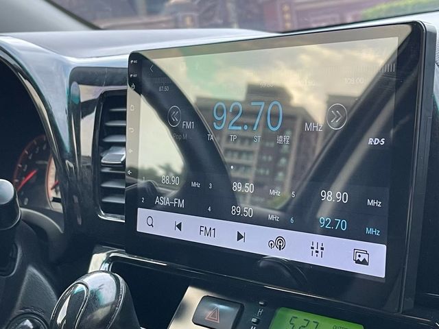 TOYOTA豐田 WISH  第8張相片