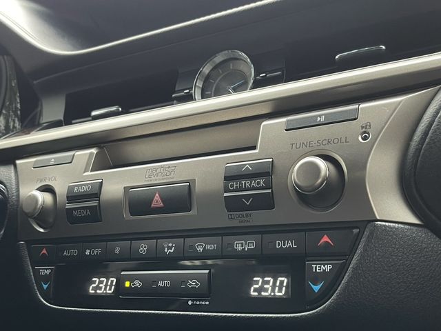 LEXUS凌志 ES300H  第13張相片