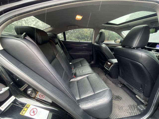 LEXUS凌志 ES300H  第19張相片