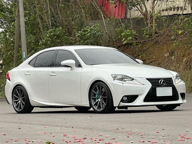 LEXUS凌志 IS200T  第5張相片