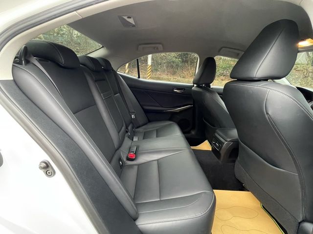 LEXUS凌志 IS200T  第33張相片