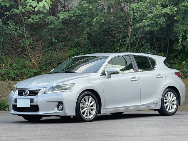 LEXUS凌志 CT200H  第1張相片